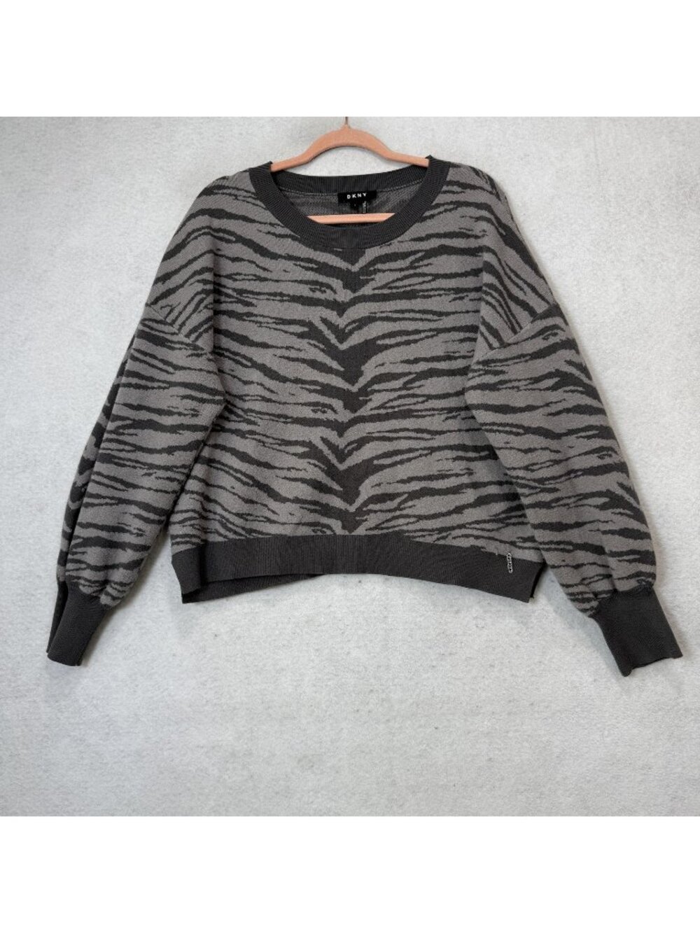 DKNY Sweater Womens Large Gray Animal Crew Neck Balloon Sleeve Knit Pullover